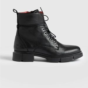 Saint + Sofia Noho Boot Black